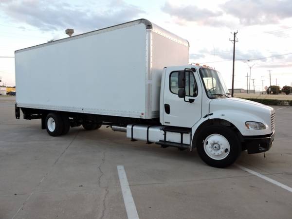 2011 FREIGHTLINER M2 26 FOOT BOXTRUCK W/LIFTGATE with for sale in Grand Prairie, TX