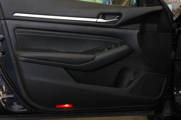 2019 Nissan Altima 2.5 SL. Nav., Leather, Heated Seats, 14k Miles! -... for sale in Eureka, CA – photo 11