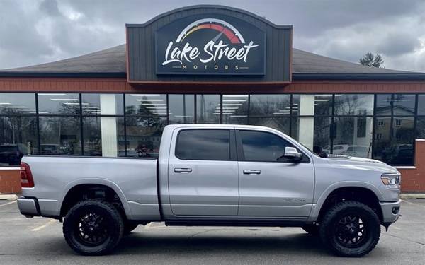 2019 Ram 1500 Laramie - - by dealer - vehicle for sale in Grayslake, IL – photo 3