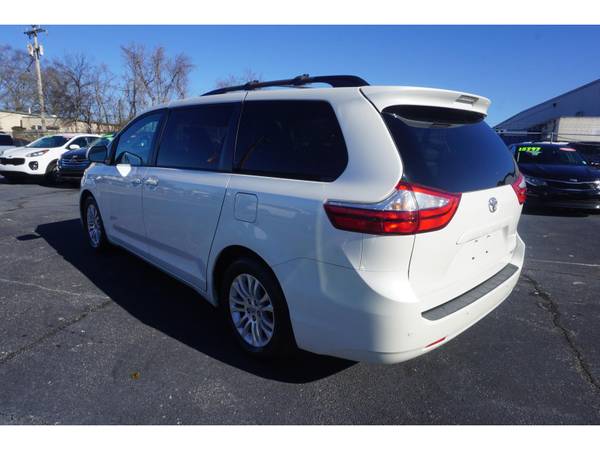 2015 Toyota Sienna 5dr 7-Pass Van XLE AAS FWD - - by for sale in Knoxville, TN – photo 6
