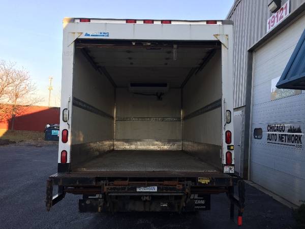 2011 Isuzu NRR Refrigerated Reefer Truck 38k LOW MILES npr nqr box for sale in Mokena, IL – photo 5