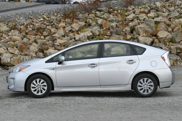 2013 *Toyota* *Prius* *Plug-In* - cars & trucks - by dealer -... for sale in Naugatuck, CT – photo 2
