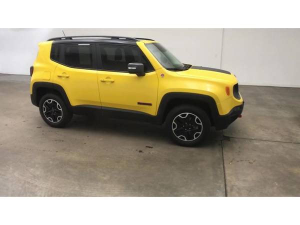 2017 Jeep Renegade 4x4 4WD Trailhawk SUV - cars & trucks - by dealer... for sale in Coeur d'Alene, MT – photo 2