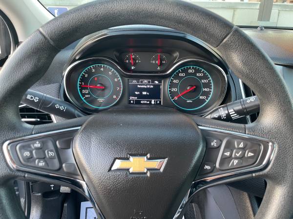 2018 Chevy Cruze 2LT CLEAN TITLE Remote start Heated seats Camera for sale in Troy, MI – photo 19