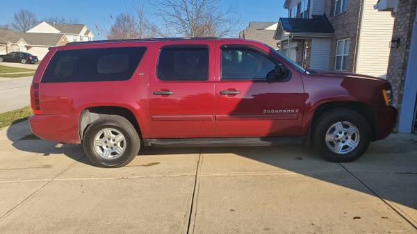 2007 Chevy Suburban - cars & trucks - by owner - vehicle automotive... for sale in Indianapolis, IN – photo 2