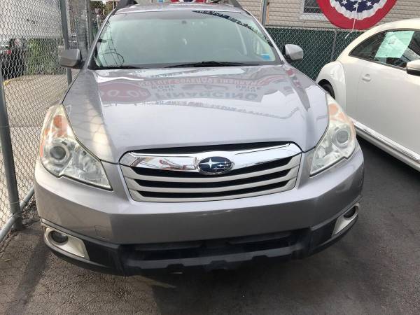 2011 Subaru Outback 2.5i Premium AWD 4dr Wagon CVT BUY HERE, PAY... for sale in Ridgewood, NY – photo 2