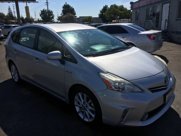 2012 Toyota Prius v Two Wagon ONE OWNER (US MOTORS) - cars & trucks... for sale in Stockton, CA – photo 4