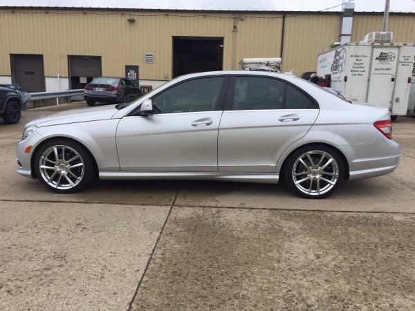2010 Mercedes Benz c300 for sale in Rocky River, OH – photo 2
