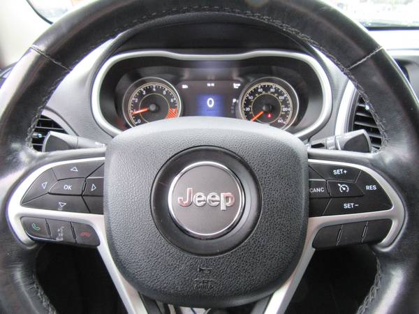 2015 Jeep Cherokee TrailHawk 4X4!!! - cars & trucks - by dealer -... for sale in Billings, MT – photo 12