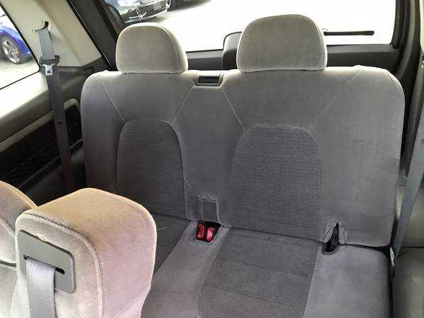 2004 Ford Explorer XLT 4.0L 4WD * White * 3rd Row Seating for sale in Monroe, NY – photo 16