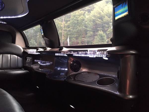 9, 999 2008 Lincoln Town Car LIMOUSINE Only 81k Miles, BAR, 1 for sale in Belmont, VT – photo 21