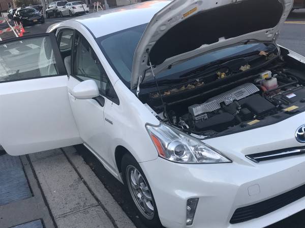 Toyota prius V - cars & trucks - by owner - vehicle automotive sale for sale in Long Island City, NY – photo 8