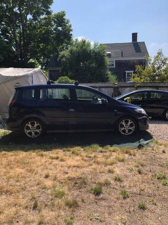 Mazda 5 Minivan - cars & trucks - by owner - vehicle automotive sale for sale in Fairhaven, MA