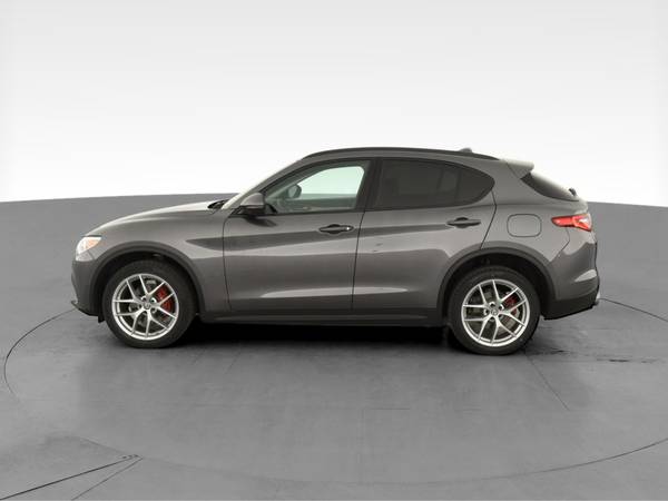 2018 Alfa Romeo Stelvio Sport SUV 4D hatchback Gray - FINANCE ONLINE... for sale in Long Beach, CA – photo 5