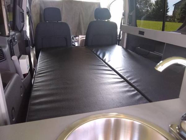 Camper Van 2019 Garageable Mini-T Solar Warranty Microwave wifi for sale in Lake Crystal, OH – photo 17