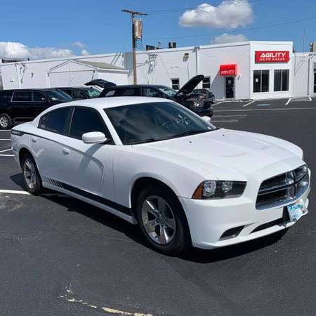 ! 2013 DODGE CHARGER SEDAN ! - - by dealer - vehicle for sale in Rowley, MA – photo 2