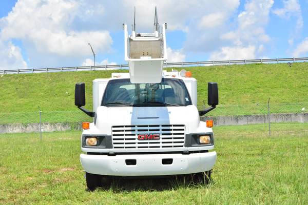 2006 GMC C5500 NON-CDL BUCKET LADDER TRUCK 42FT - - by for sale in Hollywood, FL – photo 2