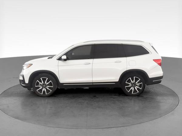 2020 Honda Pilot Touring Sport Utility 4D suv White - FINANCE ONLINE... for sale in Washington, District Of Columbia – photo 5