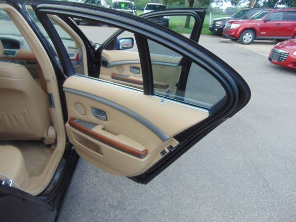 2006 BMW 750I LEATHER V8 LOADED MOON NEWER TIRES CLEAN IN/OUT BLACK... for sale in Union Grove, WI – photo 17