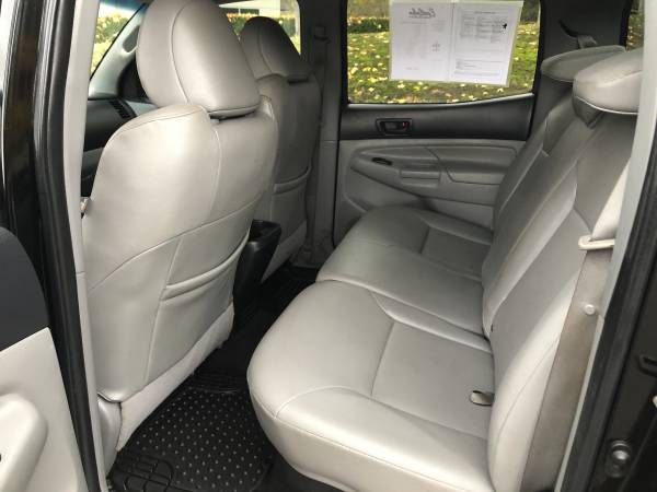 2013 Toyota Tacoma Double Cab limited 4WD --Navi, Leather, Clean... for sale in Kirkland, WA – photo 11
