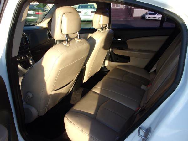2011 CHRYSLER 200 - - by dealer - vehicle automotive for sale in Modesto, CA – photo 9