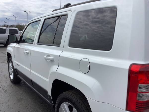 Clean Carfax! 2014 Jeep Patriot Latitude! 4x4! Nice! for sale in Ortonville, OH – photo 11