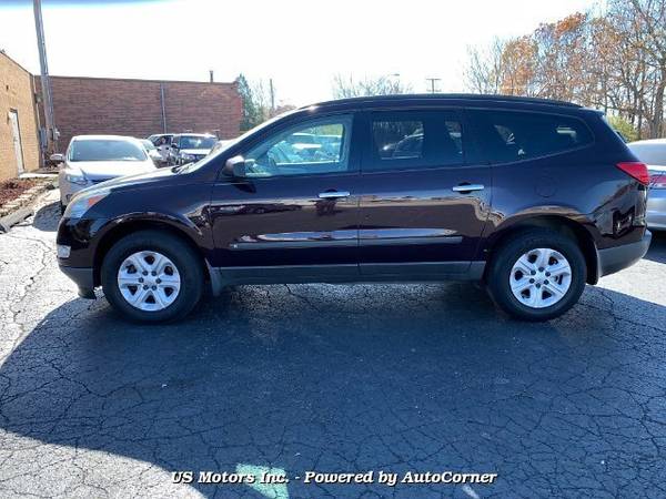 2010 Chevrolet Traverse LS FWD 6-Speed Automatic - cars & trucks -... for sale in Addison, IL – photo 2