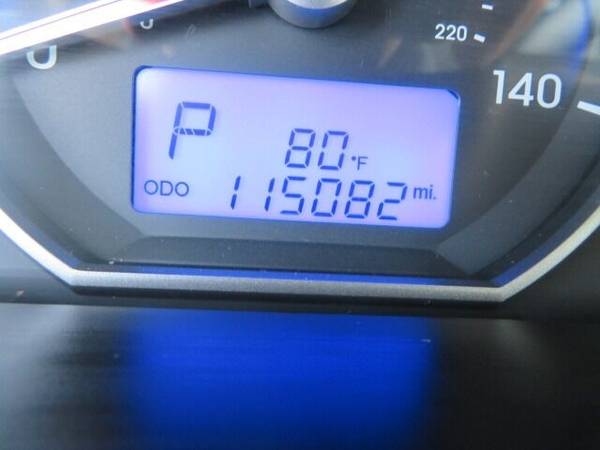 2010 Hyundai Santa Fe SE... 115,000 Miles... $6,900 **Call Us Today... for sale in Waterloo, IA – photo 15