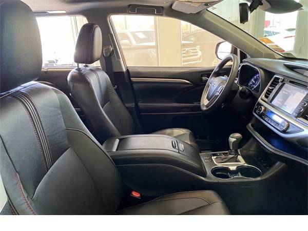 Used 2019 Toyota Highlander SE/8, 483 below Retail! - cars & for sale in Scottsdale, AZ – photo 10