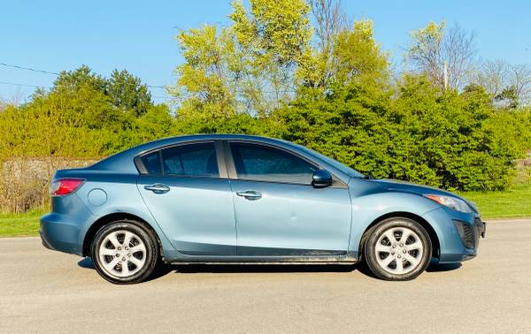 2010 Mazda 3I Sport - - by dealer - vehicle for sale in Columbus, OH – photo 6