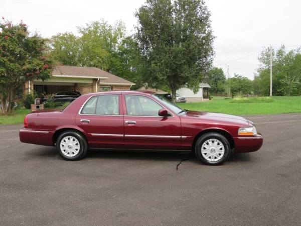 2005 MERCURY GRAND MARQUIS GS - cars & trucks - by dealer - vehicle... for sale in Sevierville, TN – photo 2