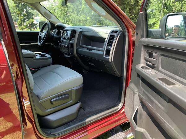 2017 RAM 1500 5.7 V8 4X4 ONLY 6k MILES for sale in Northampton, PA – photo 14