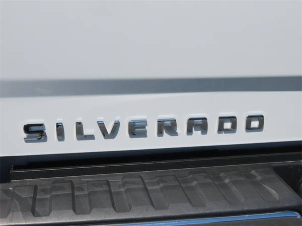2017 Chevrolet Silverado 1500 4WD 4D Crew Cab/Truck LT - cars & for sale in OXFORD, AL – photo 5