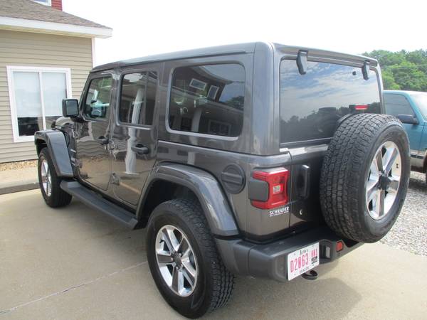 2018 Jeep Wrangler Unlimited Sahara 4x4 4dr SUV (midyear release)... for sale in Mount Pleasant, IA – photo 3