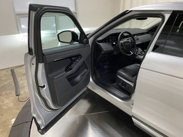 2020 Land Rover Range Rover Evoque SE Panoramic Roof & Heated Seats... for sale in Portland, OR – photo 10