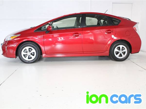 2015 Toyota Prius 3 Three Hatchback 4D - cars & trucks - by dealer -... for sale in Oakland, CA – photo 2