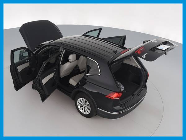 2018 VW Volkswagen Tiguan 2 0T SE 4MOTION Sport Utility 4D suv Black for sale in Atlanta, GA – photo 17