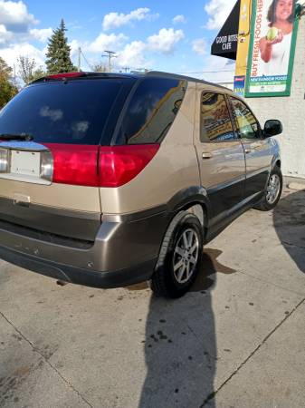 Buick rendezvous 2004 runs excellent $3900 - cars & trucks - by... for sale in milwaukee, WI – photo 2