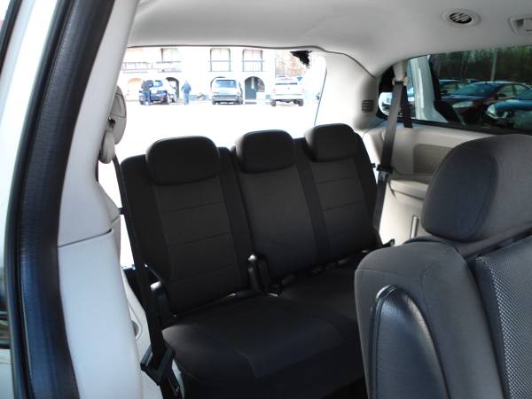 Dodge Grand Caravan Reliable Safe Van Extra Clean **1 Year... for sale in Hampstead, MA – photo 16