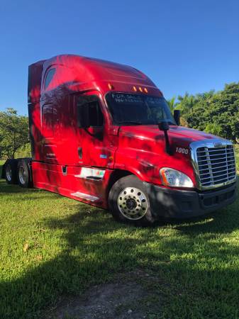 Freightliner for sale in Miami, FL