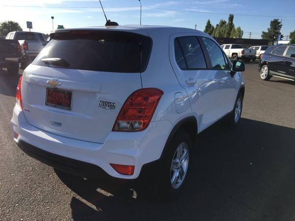 2020 Chevy Chevrolet Trax LS suv White - - by dealer for sale in Flagstaff, AZ – photo 11