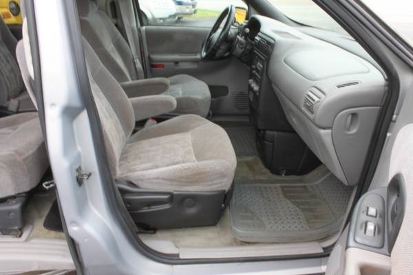 2001 Pontiac Montana - cars & trucks - by dealer - vehicle... for sale in New Castle, OH – photo 15