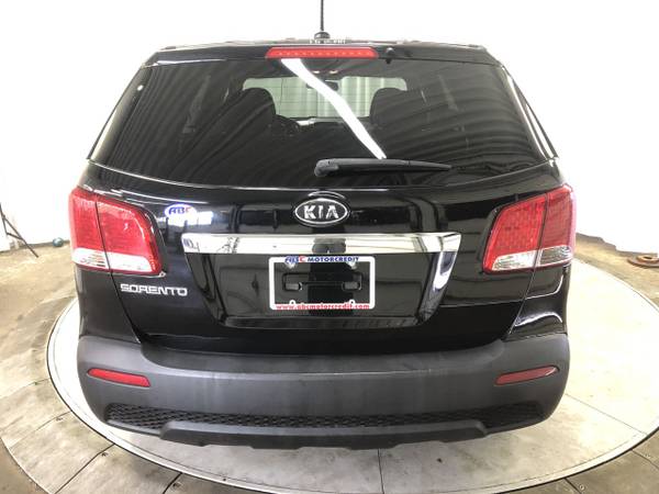 2011 Kia Sorento All Wheel Drive, Very clean, Guaranteed Approval!! for sale in Bedford, OH – photo 13