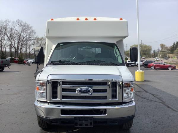 Clean Carfax! 2010 Ford Econoline! Dually! Passenger Bus! 24 Seats! for sale in Ortonville, MI – photo 8