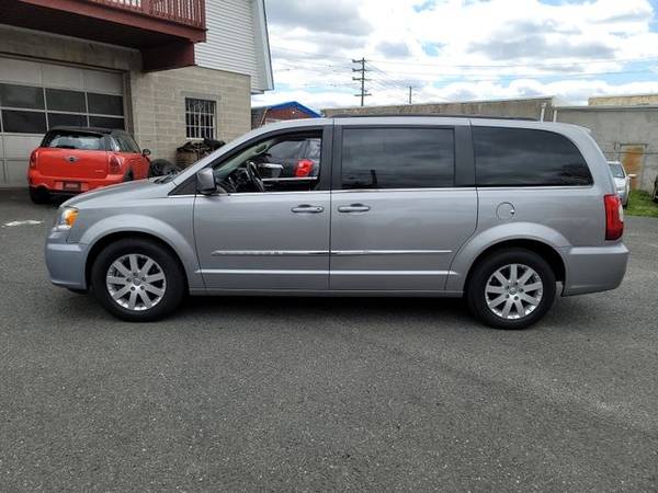 2016 Chrysler Town & Country Touring Minivan 4D - - by for sale in Gloucester City, NJ – photo 13