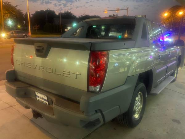 2002 CHEVROLET AVALANCHE - cars & trucks - by dealer - vehicle... for sale in MILWAUKEE WI 53209, WI – photo 8