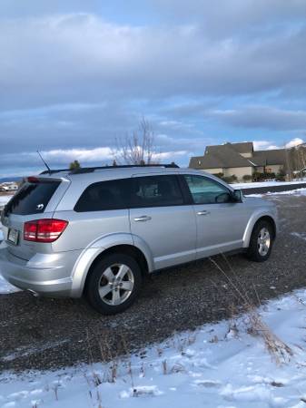 Dodge Journey 2010 V6 FWD - cars & trucks - by owner - vehicle... for sale in Bozeman, MT – photo 2