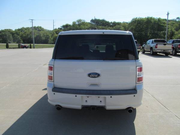 2010 Ford Flex SEL SUV (LOW MILES-REDUCED) for sale in Council Bluffs, NE – photo 4