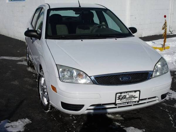 2005 Ford Focus ZX4 SE 4dr - On Sale! We Finance! for sale in Crystal Lake, IL – photo 3