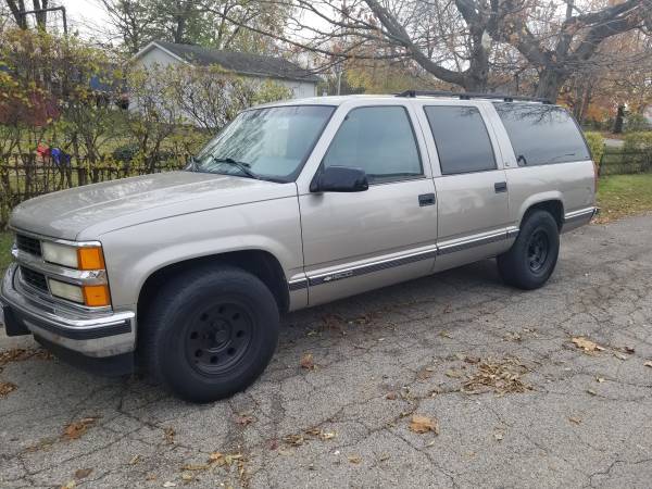 1999 Chevrolet Suburban - cars & trucks - by owner - vehicle... for sale in Trenton, OH – photo 4